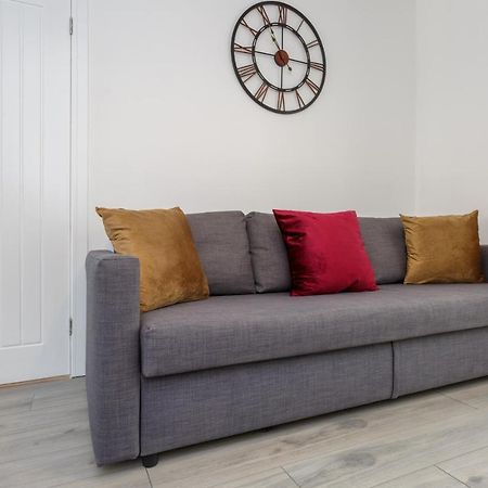 Harold House - Modern Open Plan 4 Bedroom, 3 Bathroom House In Central Southsea, 朴次茅斯 外观 照片