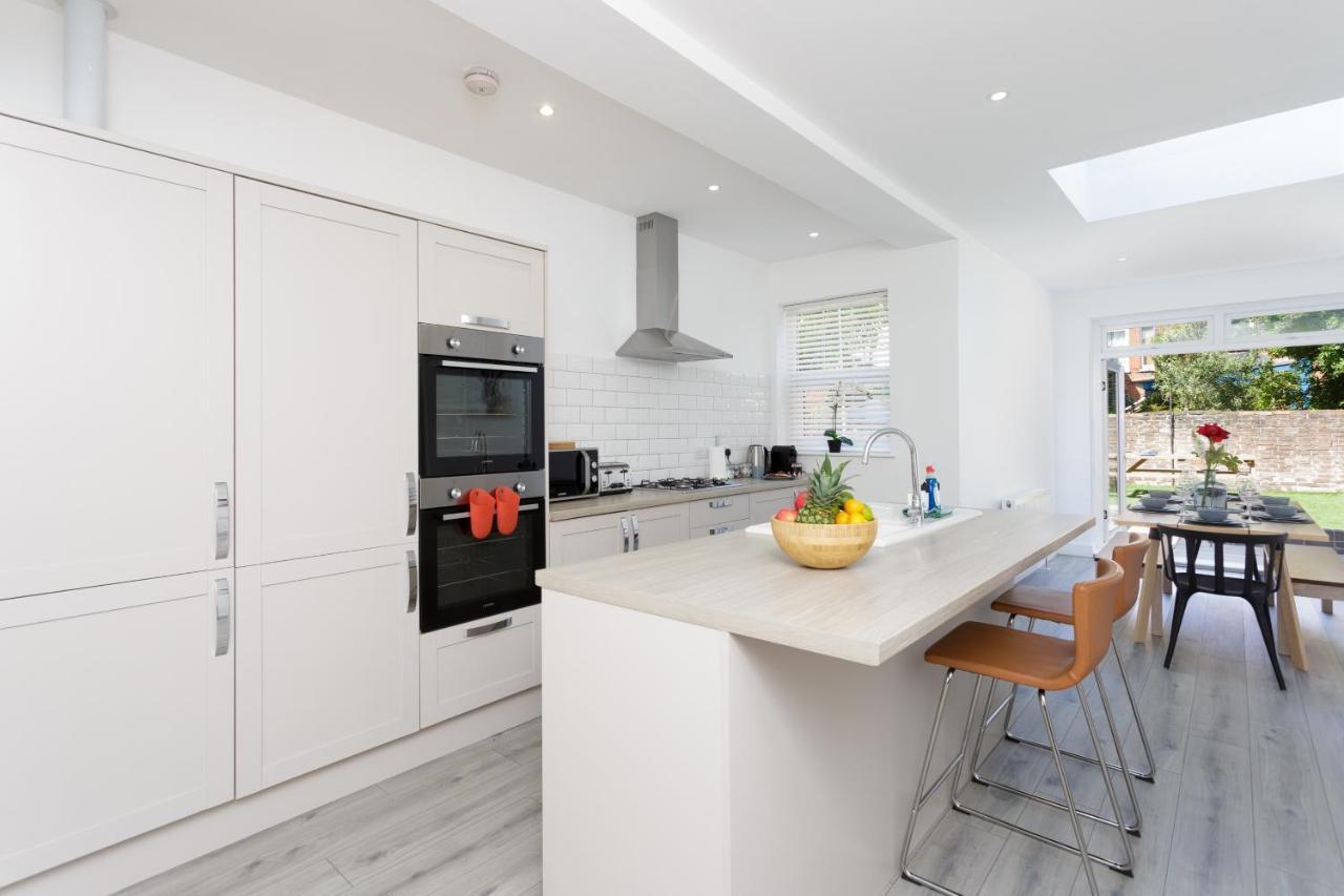 Harold House - Modern Open Plan 4 Bedroom, 3 Bathroom House In Central Southsea, 朴次茅斯 外观 照片